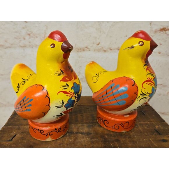 Pair of Vintage Russian Hand-painted 6" Chickens Pressed Saw Dust Folk Art - Picture 2 of 7